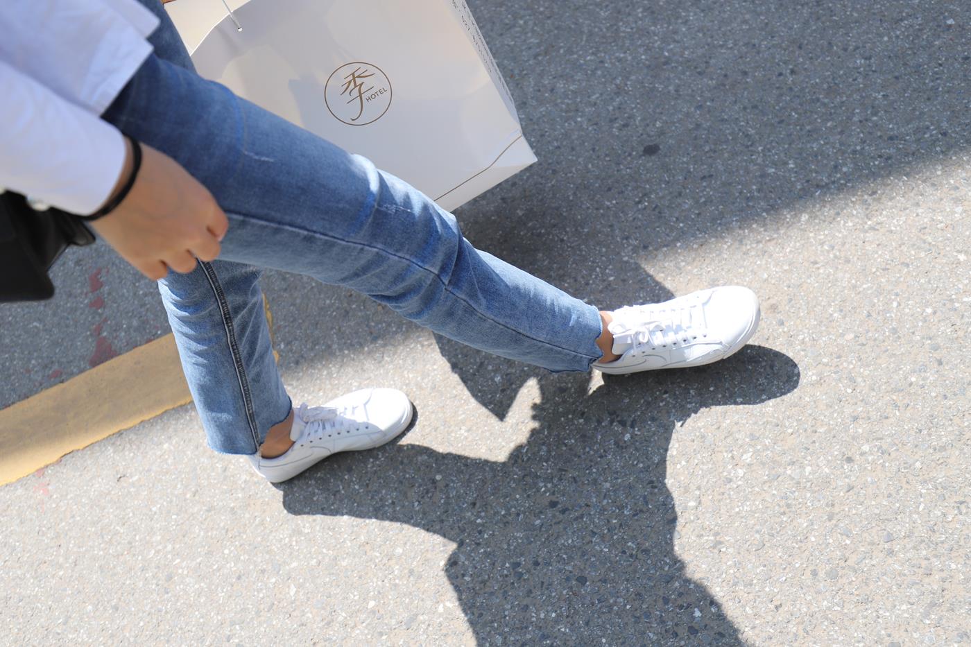 图片[12]-大西瓜爱牙膏-2020 01X活动 模特2（二） 牛仔裤短丝白鞋 (1) [96P] – 速更版-美库