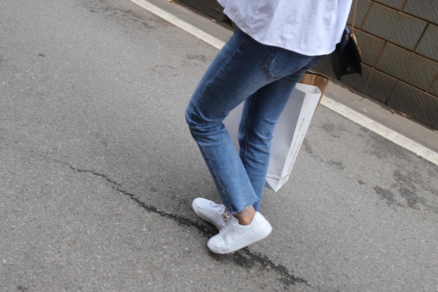 图片[22]-大西瓜爱牙膏-2020 01X活动 模特2（二） 牛仔裤短丝白鞋 (1) [96P] – 速更版-美库