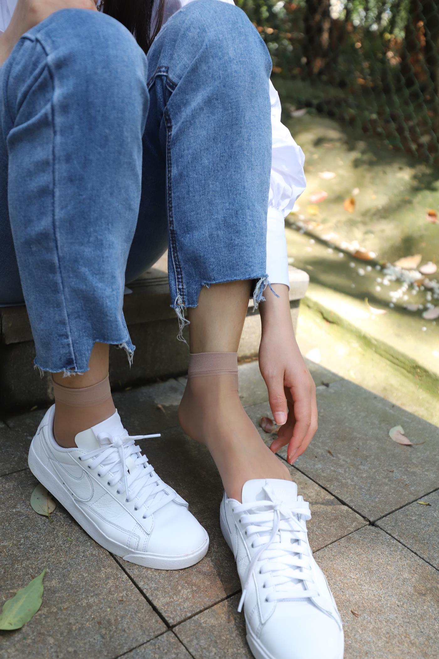 图片[32]-大西瓜爱牙膏-2020 01X活动 模特2（二） 牛仔裤短丝白鞋 (2) [100P] – 速更版-美库