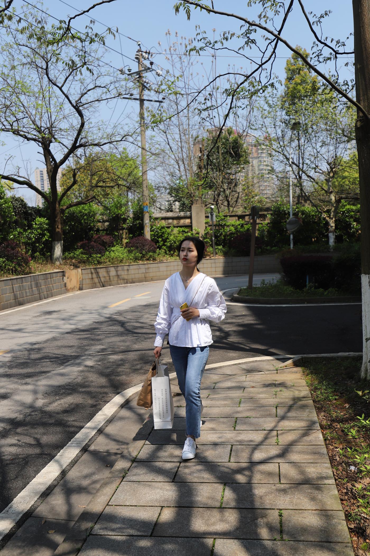 图片[29]-大西瓜爱牙膏-2020 01X活动 模特2（二） 牛仔裤短丝白鞋 (1) [96P] – 速更版-美库