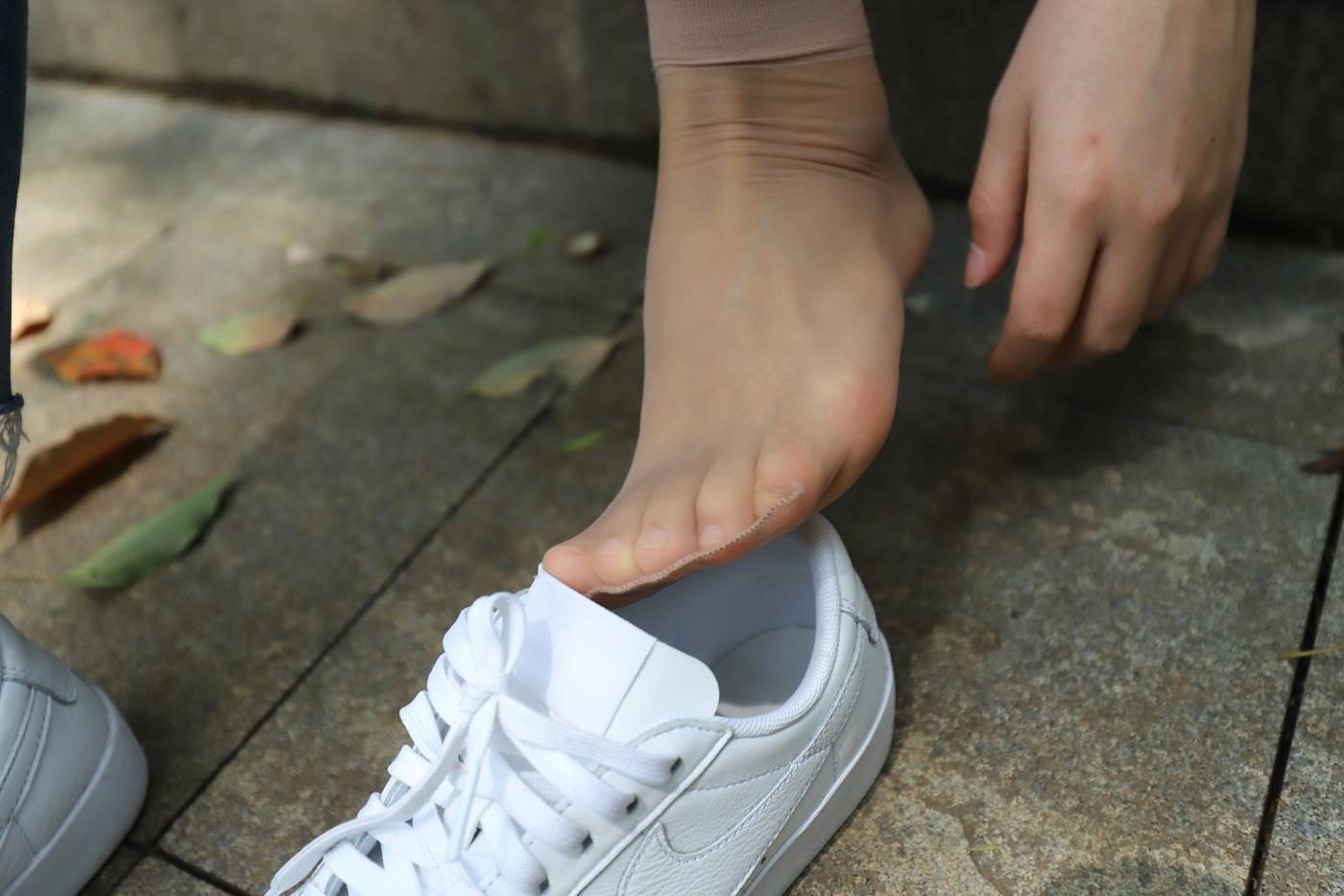 图片[83]-大西瓜爱牙膏-2020 01X活动 模特2（二） 牛仔裤短丝白鞋 (2) [100P] – 速更版-美库