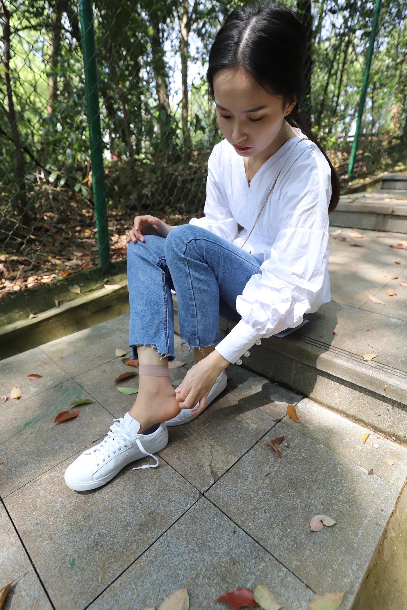 图片[89]-大西瓜爱牙膏-2020 01X活动 模特2（二） 牛仔裤短丝白鞋 (1) [96P] – 速更版-美库