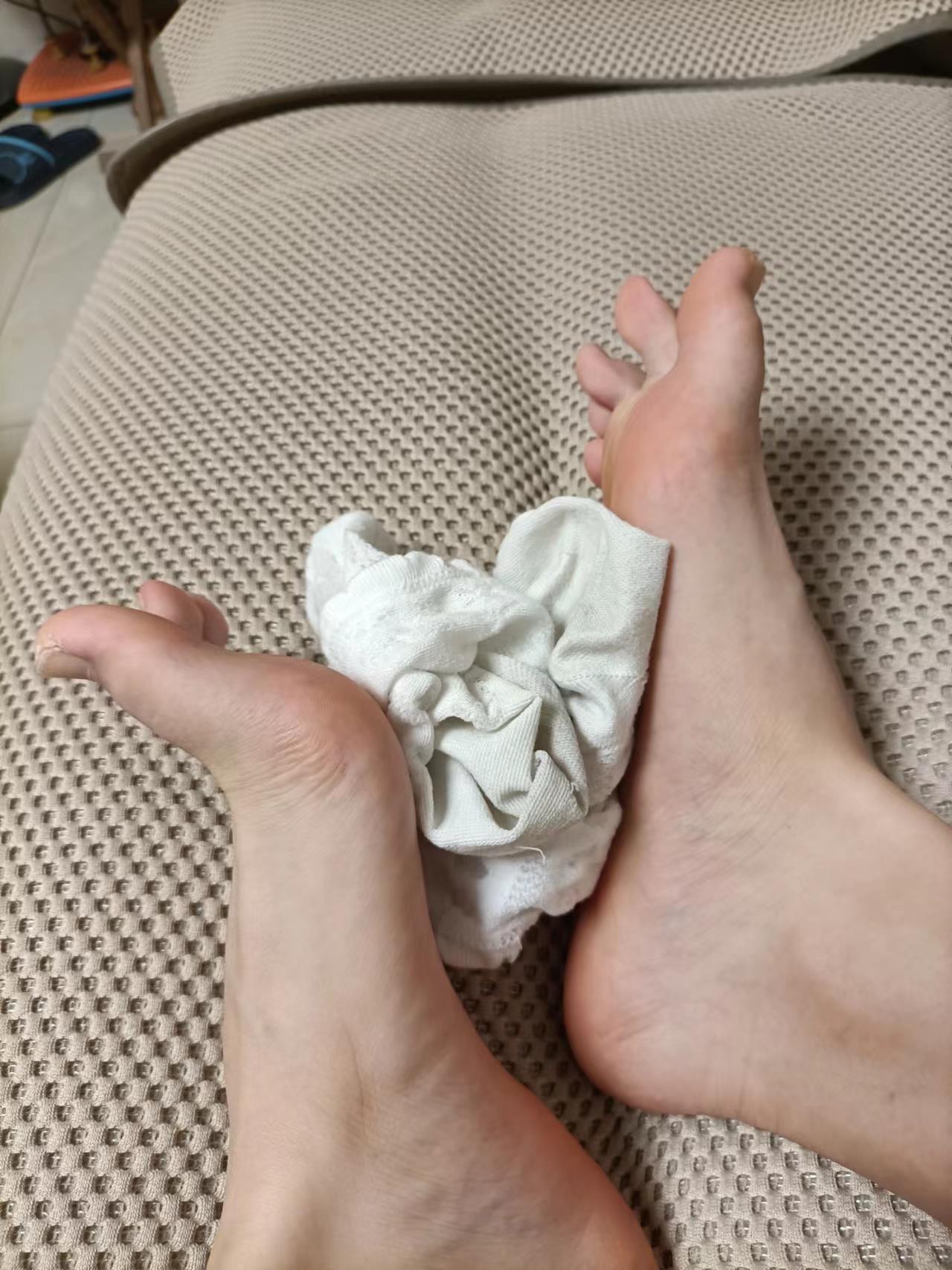 图片[28]-[誉铭传媒]袜足摄影 2022年《8月整合福利》二 （1）[84P] – 速更版-美库