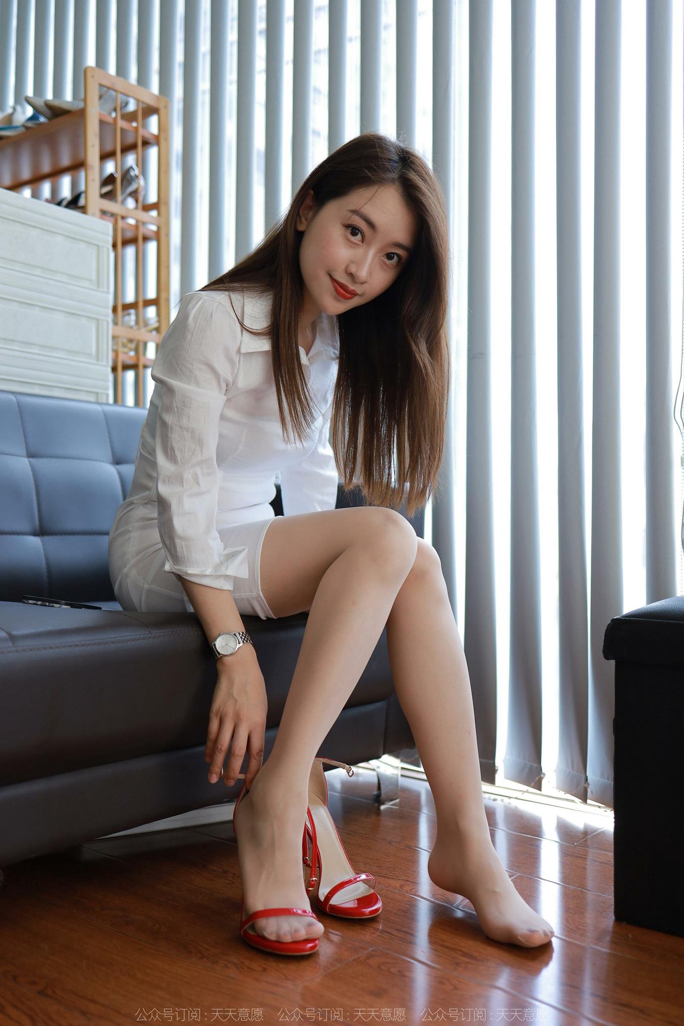 图片[63]-[IESS异思趣向] 2022.06.26 丝享家1129：小婕《白色包臀裙》[93P] – 速更版-美库