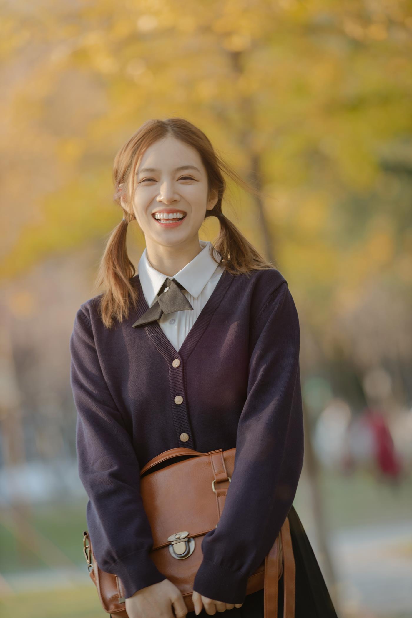 图片[11]-[YITUYU艺图语] 2022.01.19 秋天，陪你一起看银杏 朱云慧大魔王 [28P] – 速更版-美库