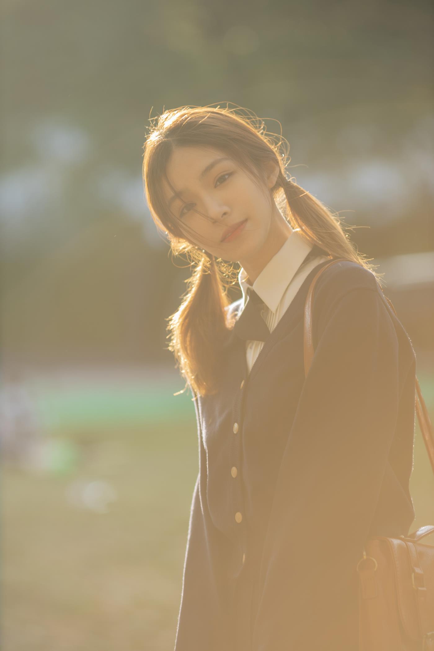 图片[19]-[YITUYU艺图语] 2022.01.19 秋天，陪你一起看银杏 朱云慧大魔王 [28P] – 速更版-美库