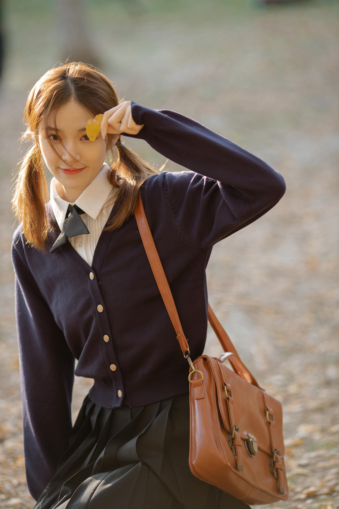 图片[22]-[YITUYU艺图语] 2022.01.19 秋天，陪你一起看银杏 朱云慧大魔王 [28P] – 速更版-美库