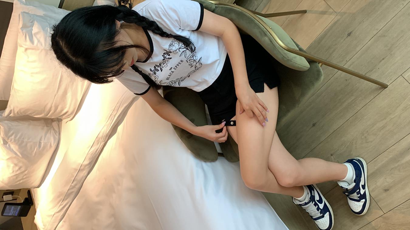 图片[28]-[誉铭传媒]袜足摄影 2022年《9月整合福利》(1) [84P] – 速更版-美库