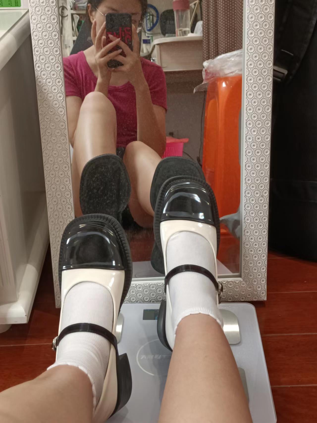 图片[32]-[誉铭传媒]袜足摄影 2022年《9月整合福利》(1) [84P] – 速更版-美库