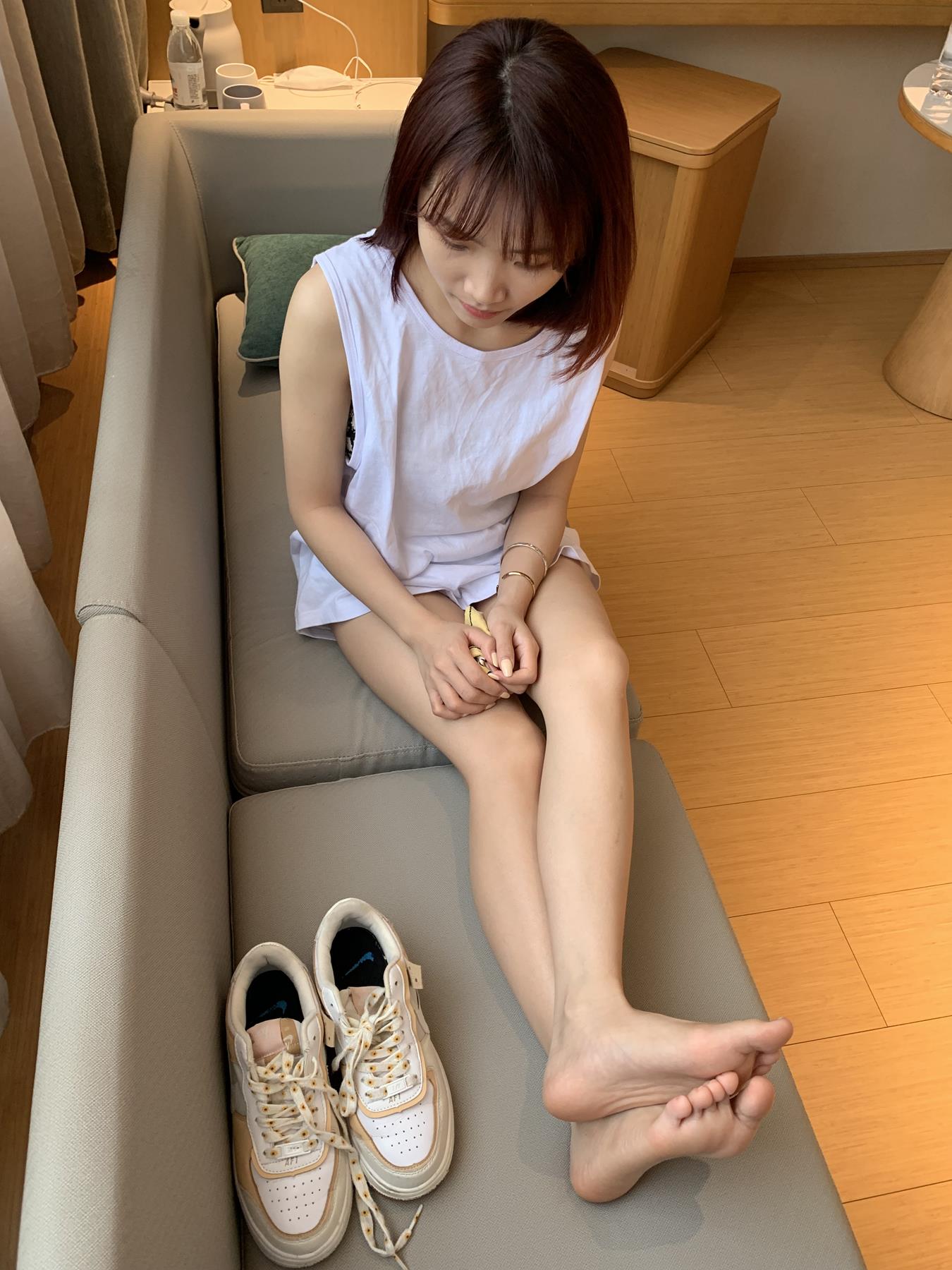 图片[24]-[誉铭传媒]袜足摄影 2022年《9月整合福利》(2) [44P] – 速更版-美库