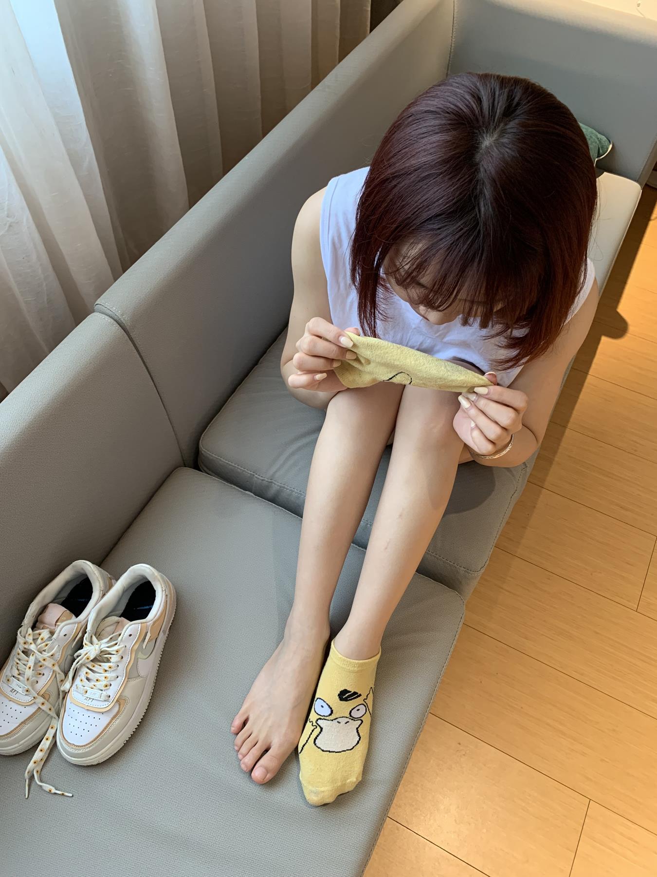 图片[25]-[誉铭传媒]袜足摄影 2022年《9月整合福利》(2) [44P] – 速更版-美库