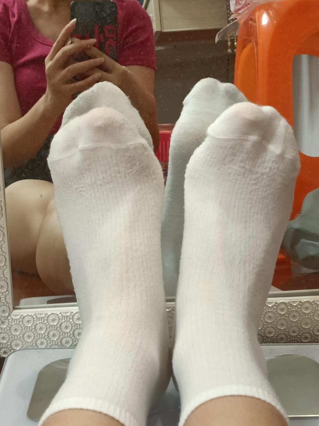 图片[42]-[誉铭传媒]袜足摄影 2022年《9月整合福利》(1) [84P] – 速更版-美库