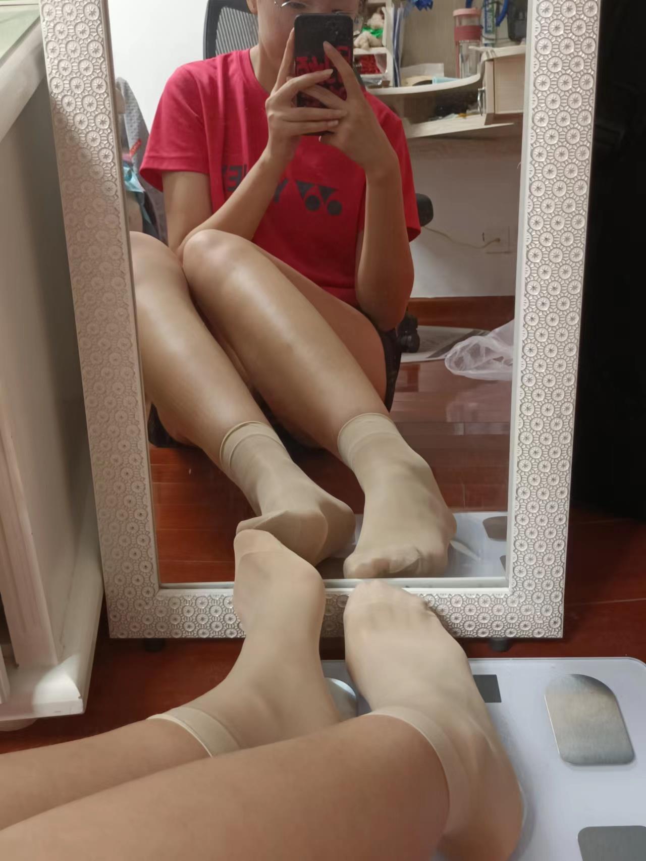 图片[74]-[誉铭传媒]袜足摄影 2022年《9月整合福利》(1) [84P] – 速更版-美库