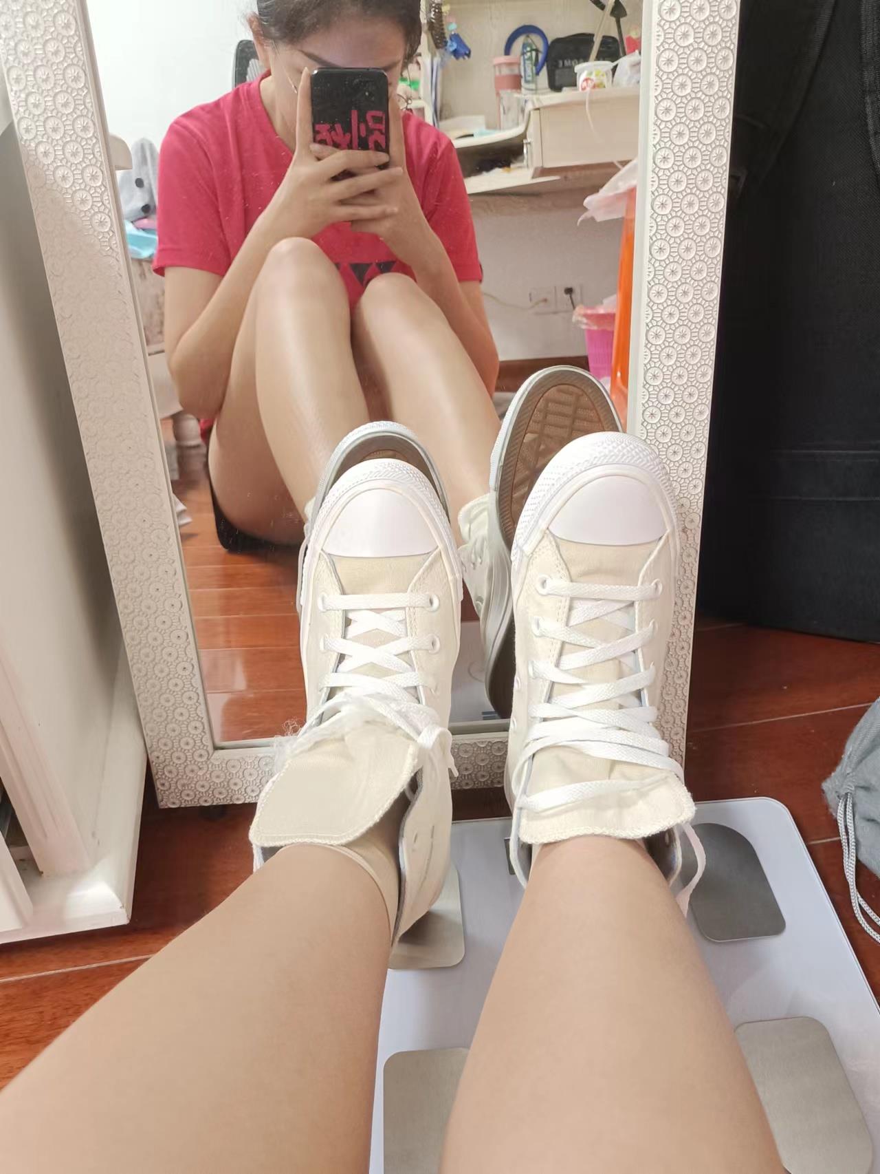 图片[77]-[誉铭传媒]袜足摄影 2022年《9月整合福利》(1) [84P] – 速更版-美库