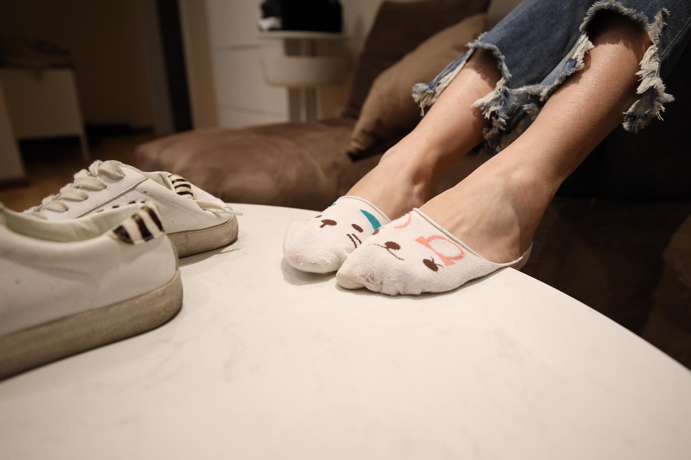 图片[26]-大西瓜爱牙膏-2020 02月活动 模特2（二） 棉袜裸足 [93P] – 速更版-美库