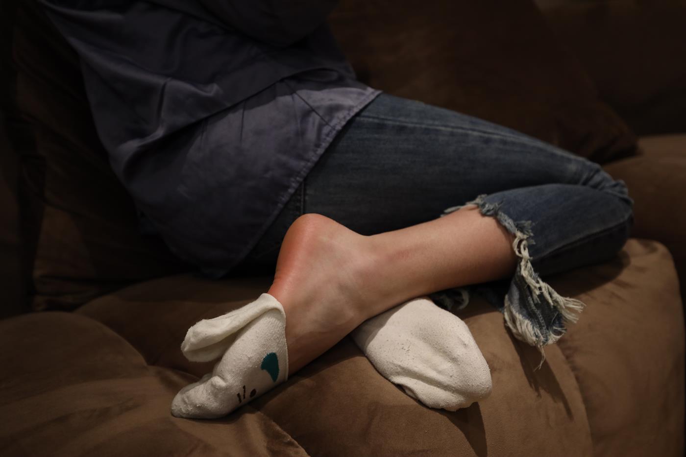 图片[55]-大西瓜爱牙膏-2020 02月活动 模特2（二） 棉袜裸足 [93P] – 速更版-美库