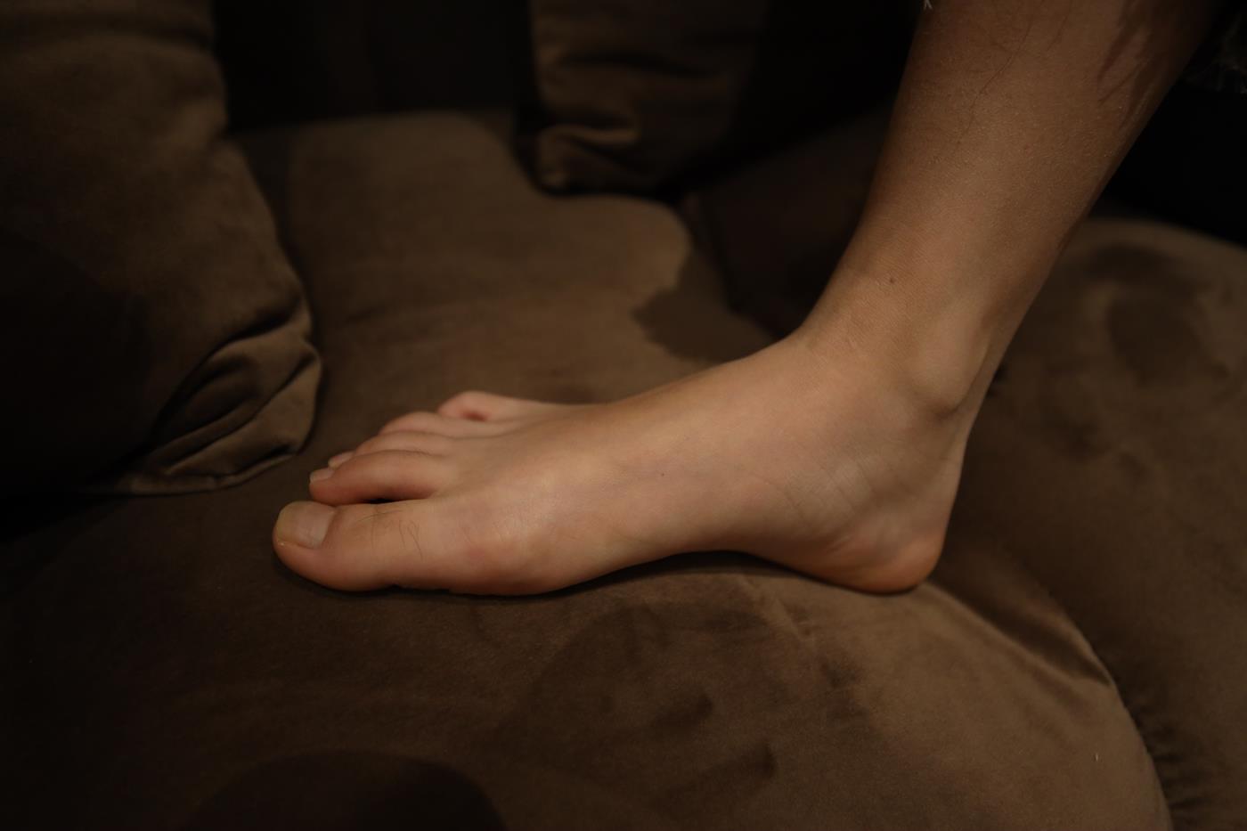 图片[79]-大西瓜爱牙膏-2020 02月活动 模特2（二） 棉袜裸足 [93P] – 速更版-美库