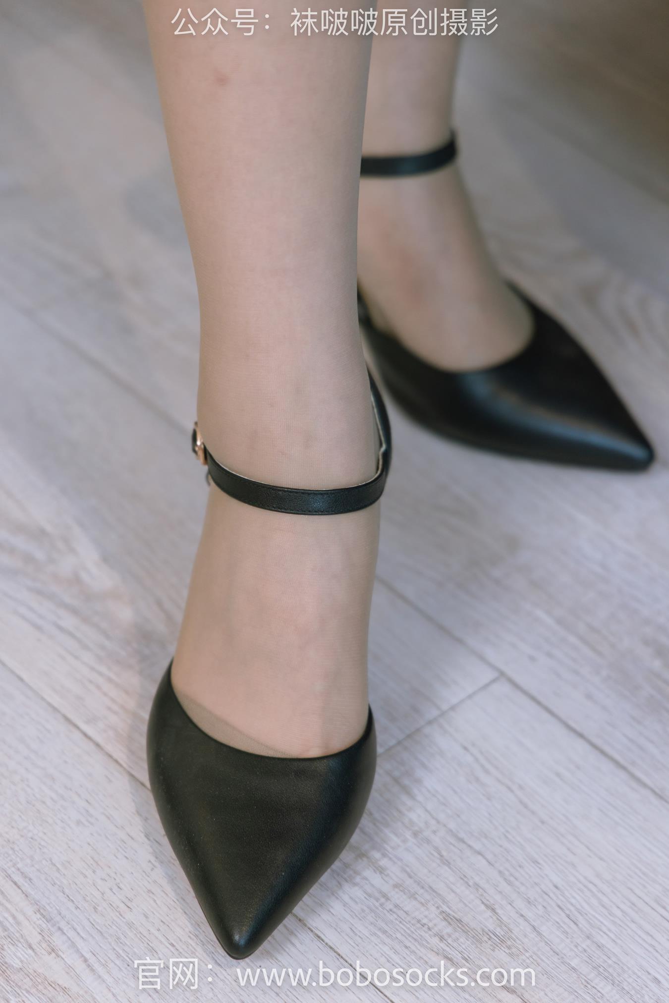 图片[16]-[BoBoSocks袜啵啵]NO.148 小淳-高跟鞋、咖啡丝、银行制服[140P] – 速更版-美库