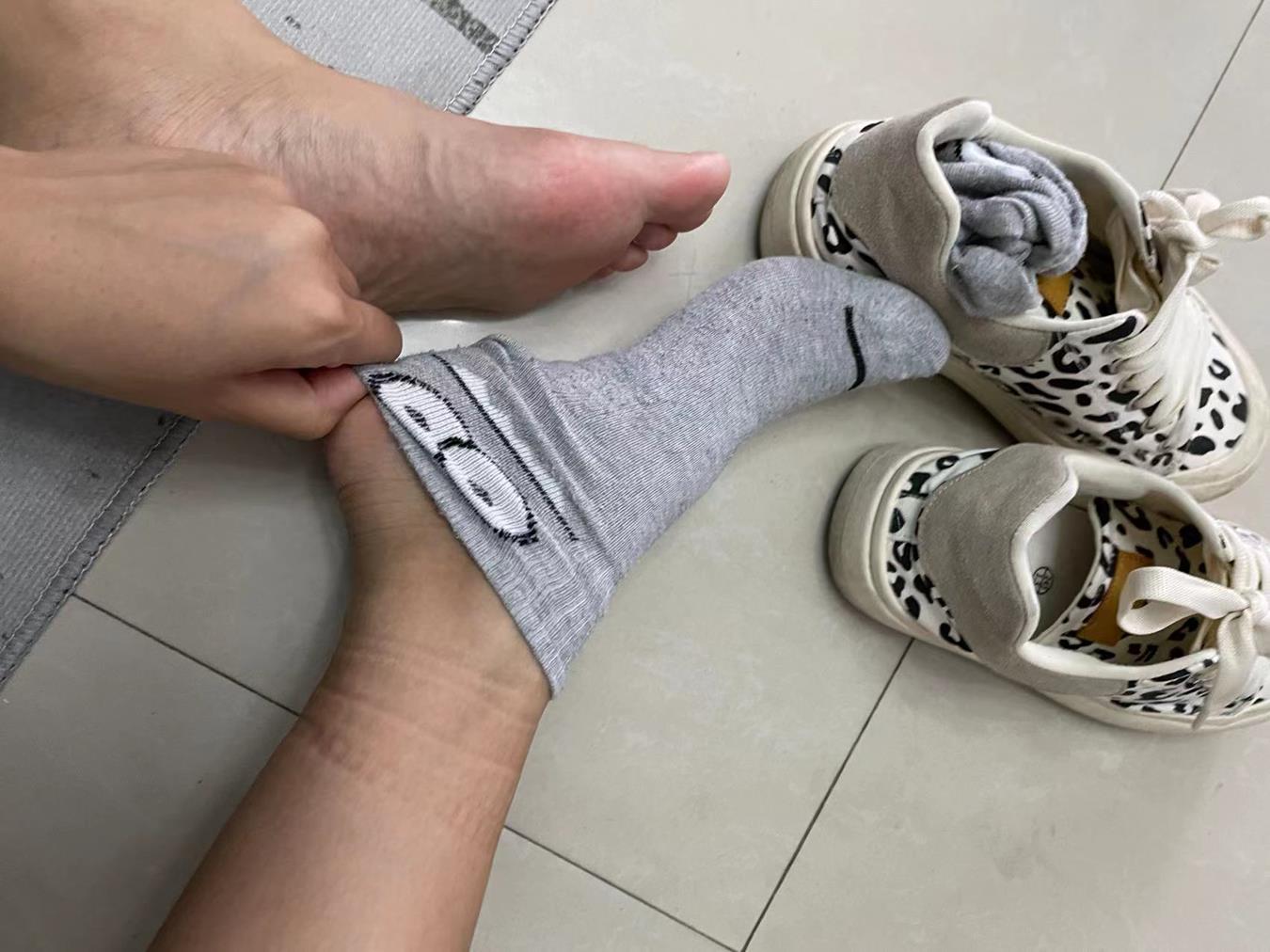 图片[65]-[誉铭传媒]袜足摄影 2022年《10月整合福利》[130P] – 速更版-美库