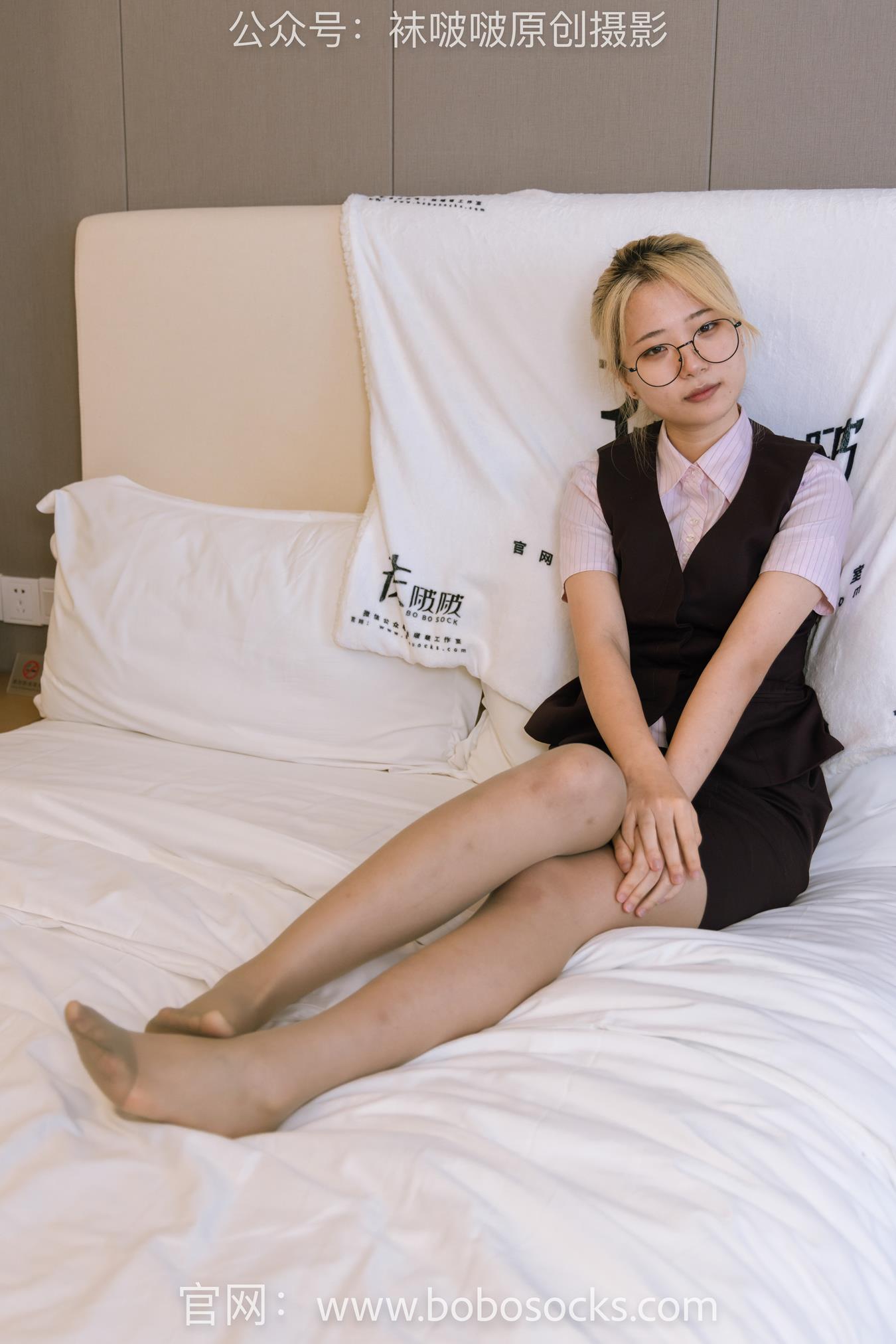 图片[130]-[BoBoSocks袜啵啵]NO.148 小淳-高跟鞋、咖啡丝、银行制服[140P] – 速更版-美库
