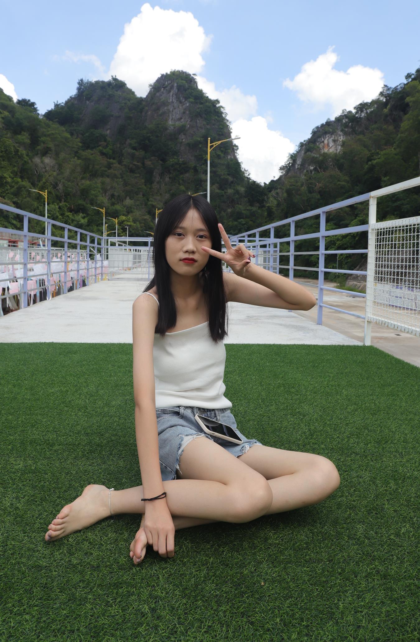 图片[10]-Pary摄影 NO.005 使出混身解数终于哄得表妹拍了套吊带美脚（1）[85P] – 速更版-美库