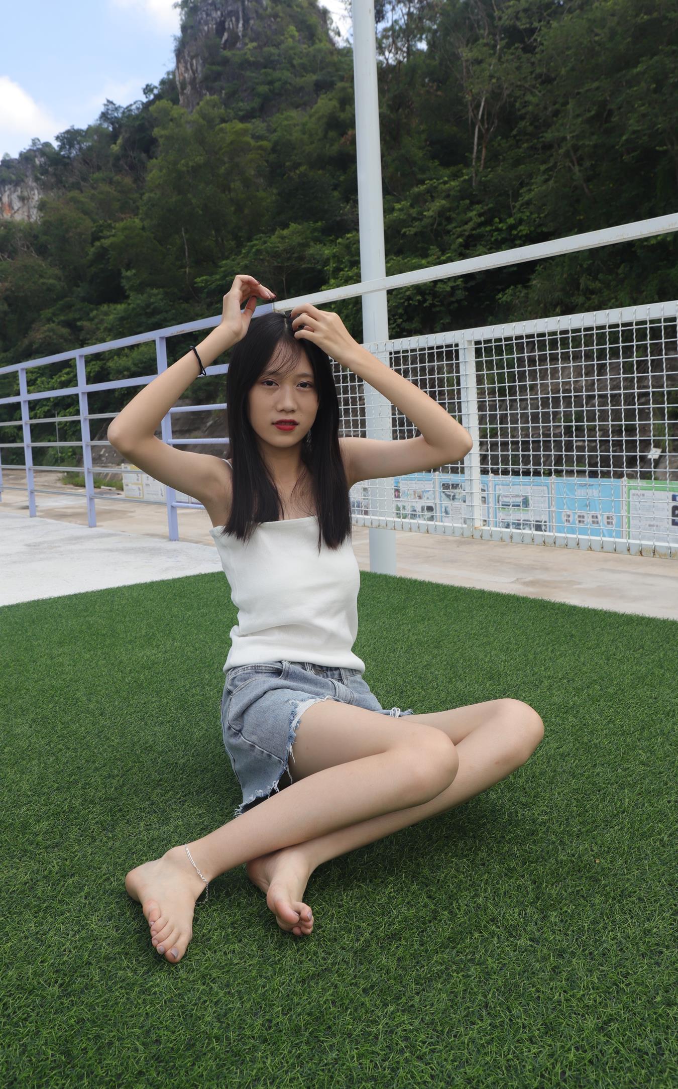 图片[18]-Pary摄影 NO.005 使出混身解数终于哄得表妹拍了套吊带美脚（1）[85P] – 速更版-美库