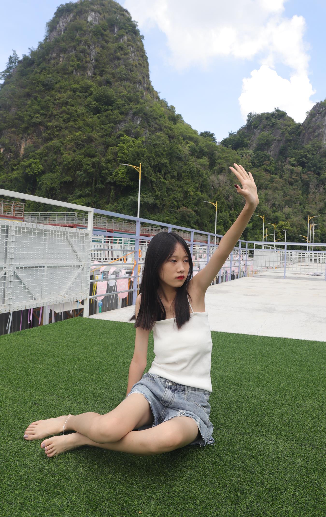 图片[21]-Pary摄影 NO.005 使出混身解数终于哄得表妹拍了套吊带美脚（1）[85P] – 速更版-美库