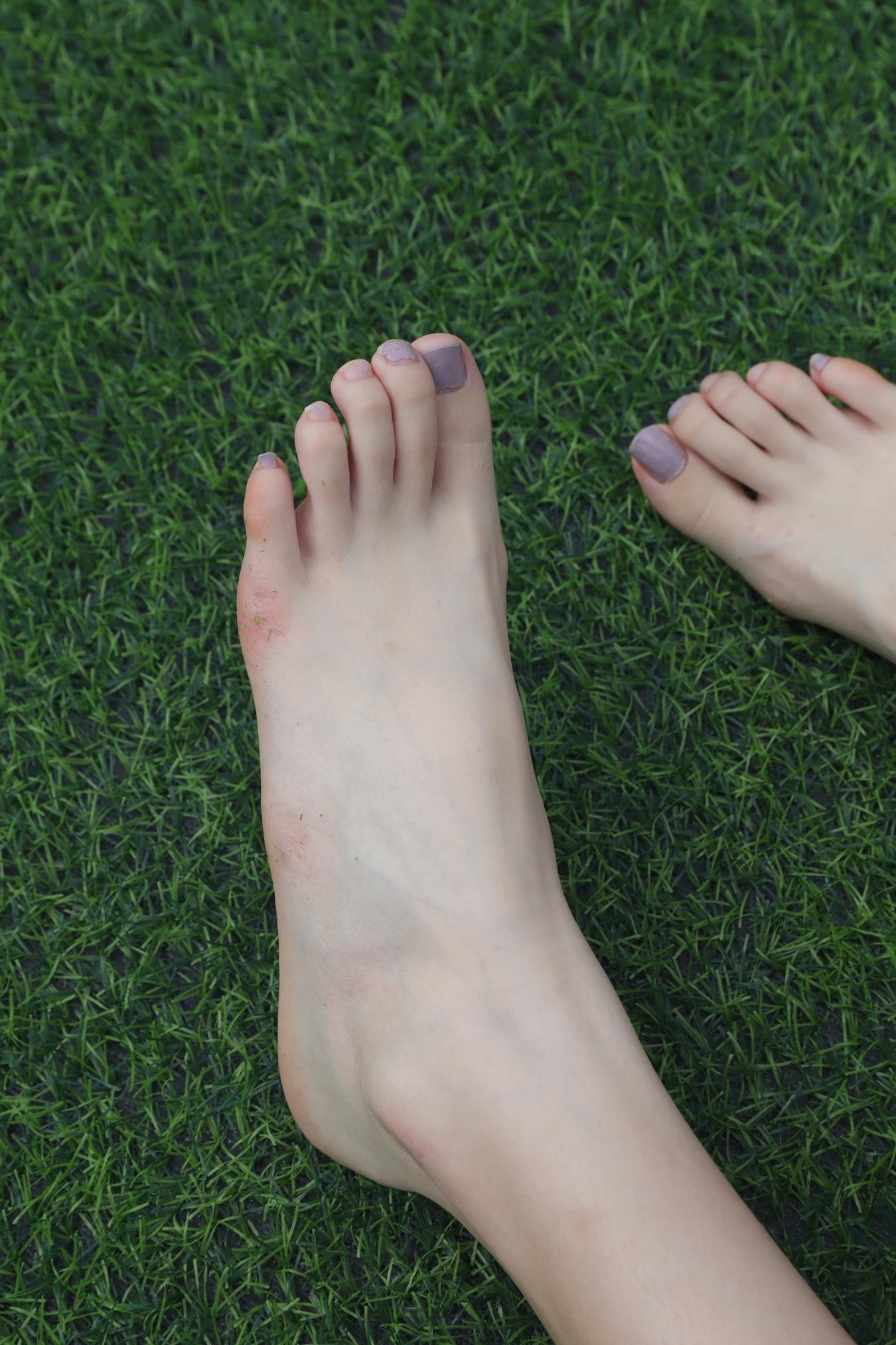 图片[23]-Pary摄影 NO.005 使出混身解数终于哄得表妹拍了套吊带美脚（1）[85P] – 速更版-美库