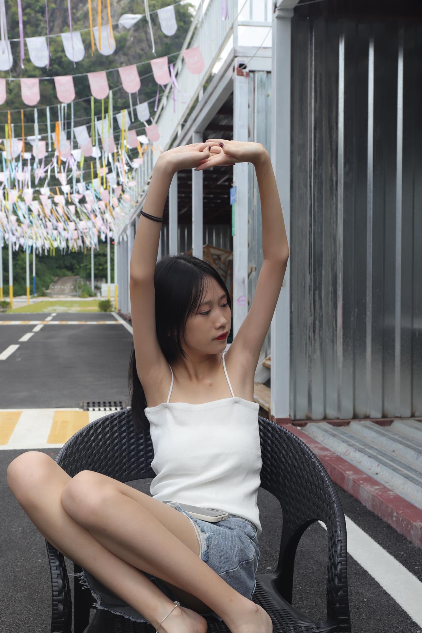 图片[11]-Pary摄影 NO.005 使出混身解数终于哄得表妹拍了套吊带美脚（2）[87P] – 速更版-美库