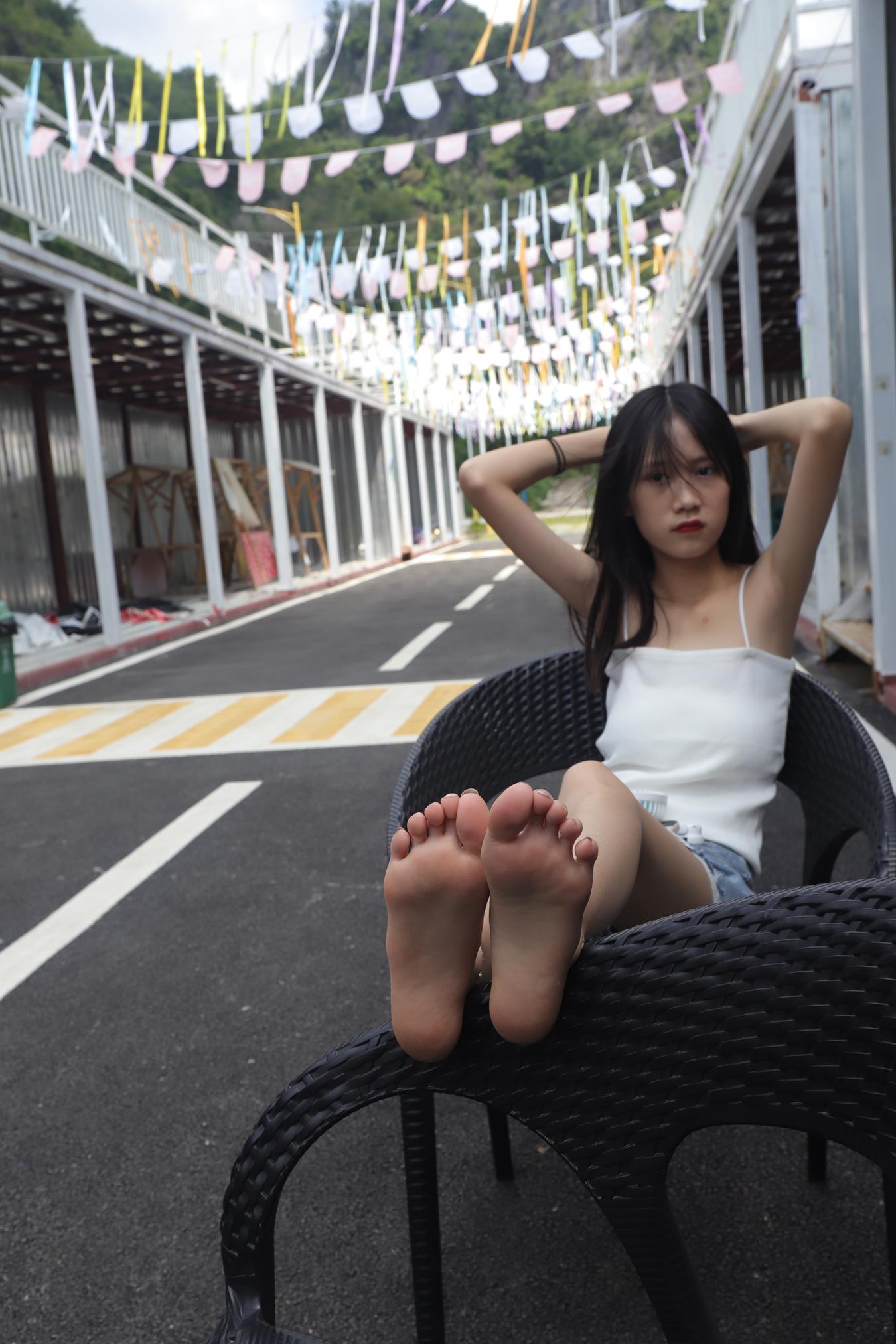 图片[67]-Pary摄影 NO.005 使出混身解数终于哄得表妹拍了套吊带美脚（1）[85P] – 速更版-美库