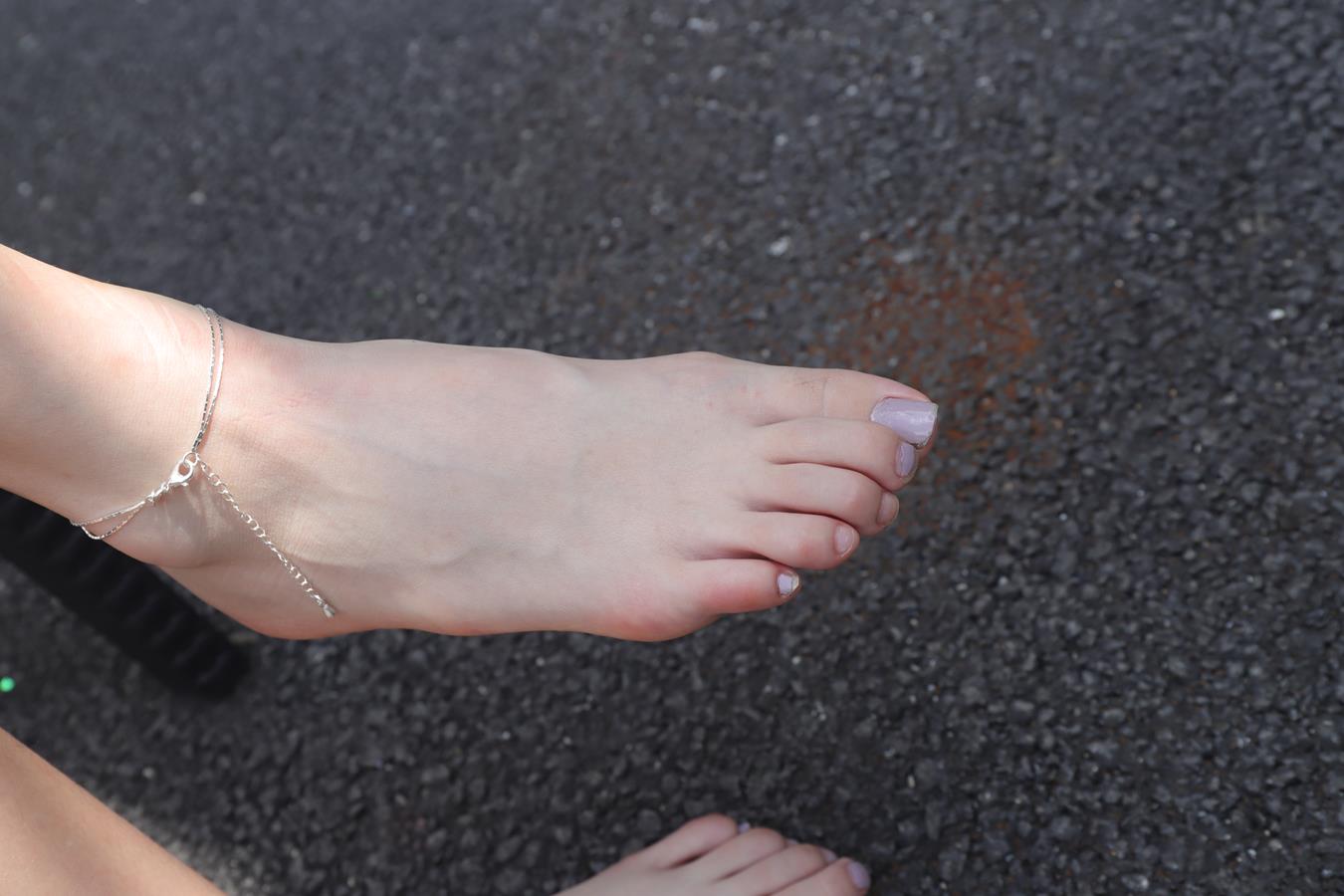 图片[30]-Pary摄影 NO.005 使出混身解数终于哄得表妹拍了套吊带美脚（2）[87P] – 速更版-美库