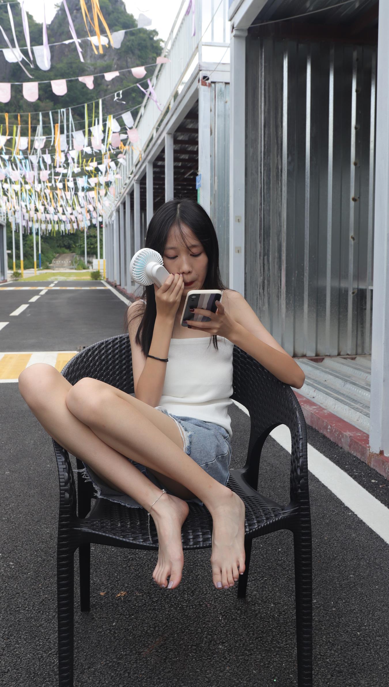 图片[83]-Pary摄影 NO.005 使出混身解数终于哄得表妹拍了套吊带美脚（1）[85P] – 速更版-美库