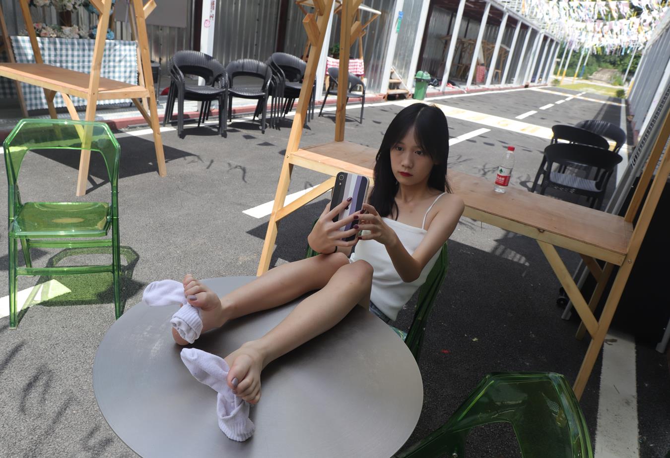 图片[47]-Pary摄影 NO.005 使出混身解数终于哄得表妹拍了套吊带美脚（2）[87P] – 速更版-美库