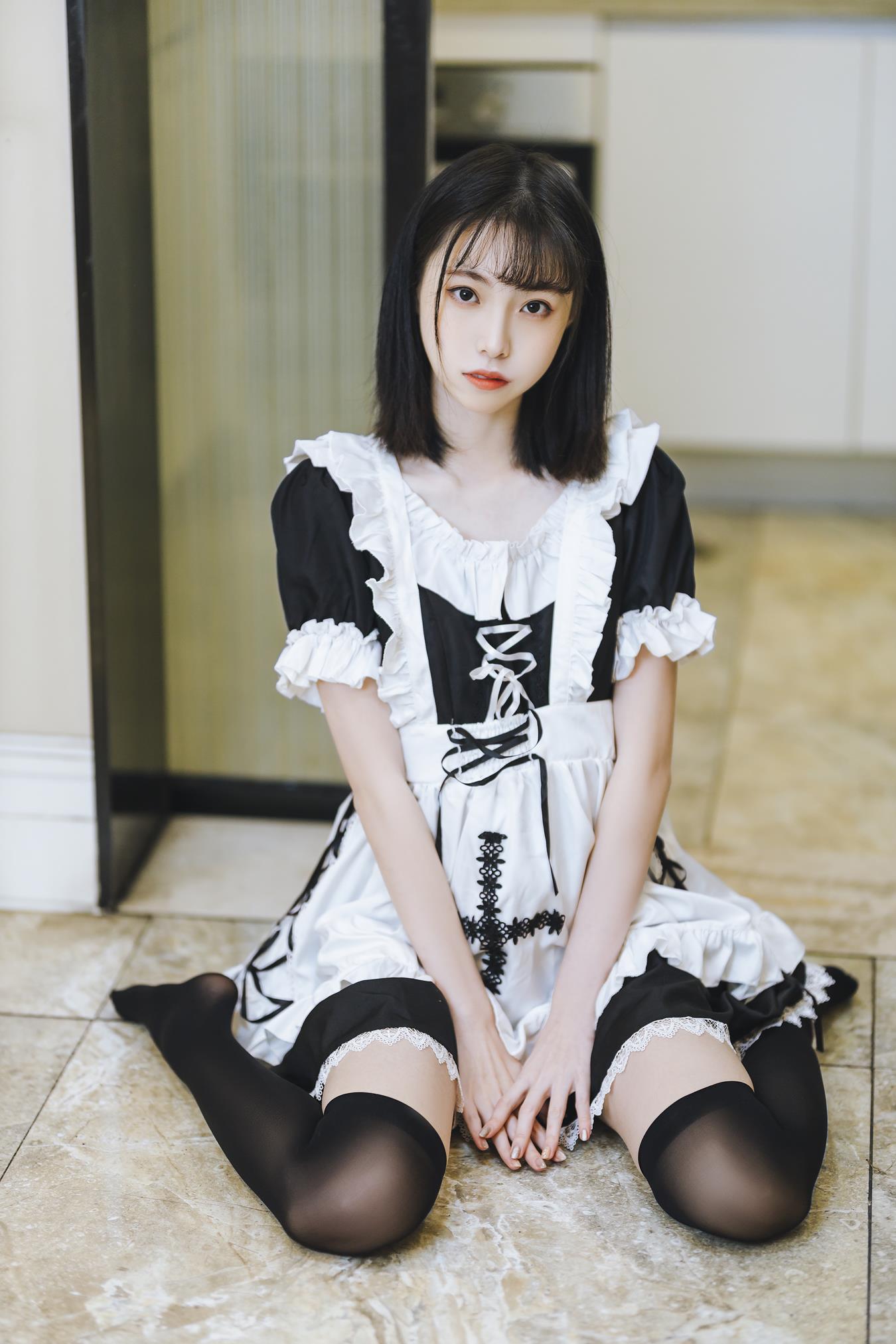 图片[13]-许岚(叁月life) – 短裙女仆[40P] – 速更版-美库