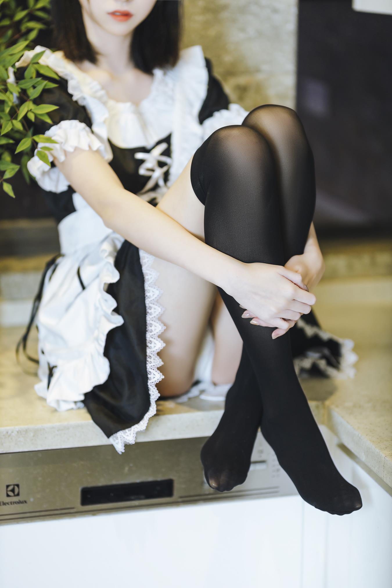 图片[34]-许岚(叁月life) – 短裙女仆[40P] – 速更版-美库