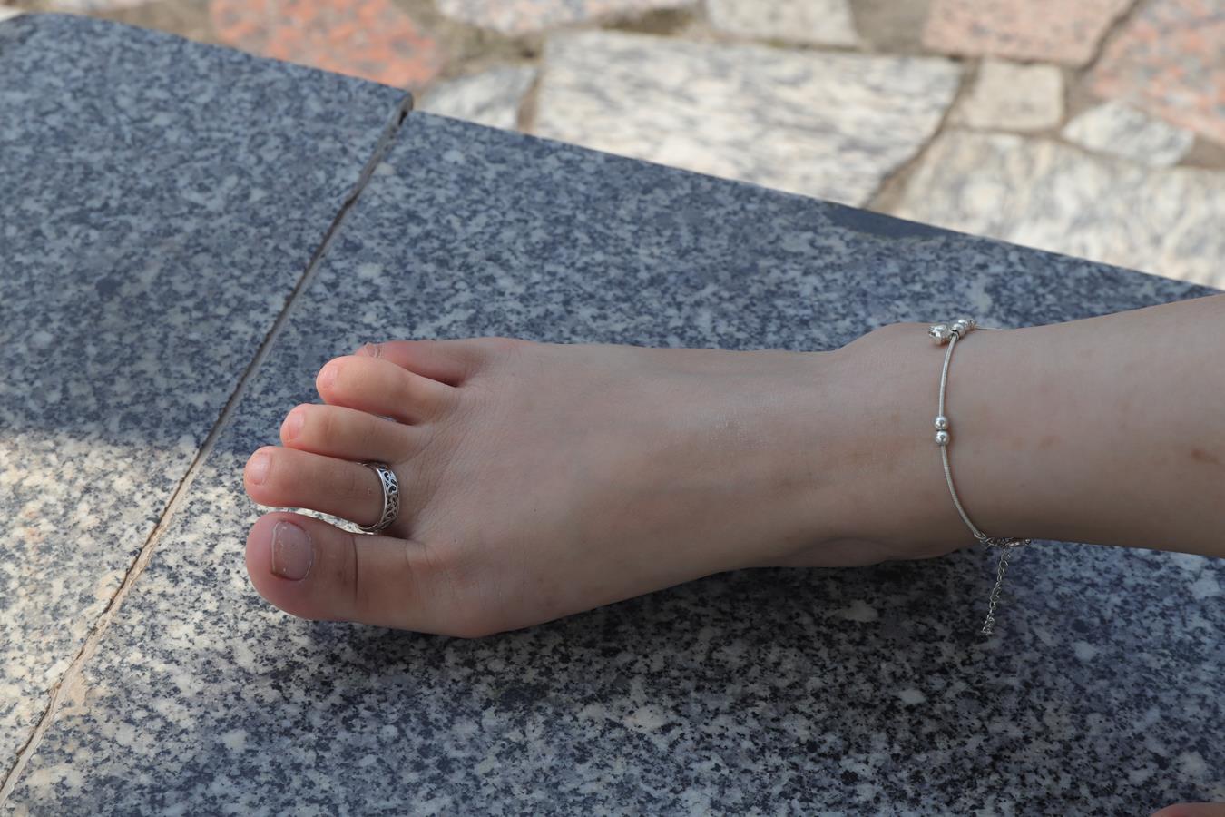 图片[37]-Pary摄影 NO.006 气质美少妇嫣茹在湖中亭大方秀脚[135P] – 速更版-美库