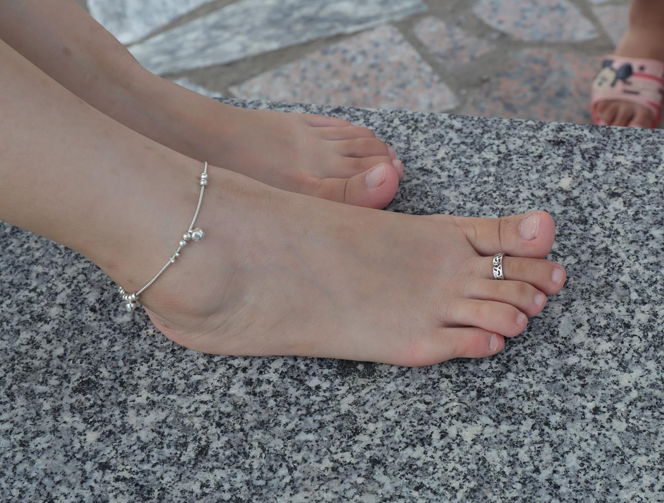 图片[75]-Pary摄影 NO.006 气质美少妇嫣茹在湖中亭大方秀脚[135P] – 速更版-美库