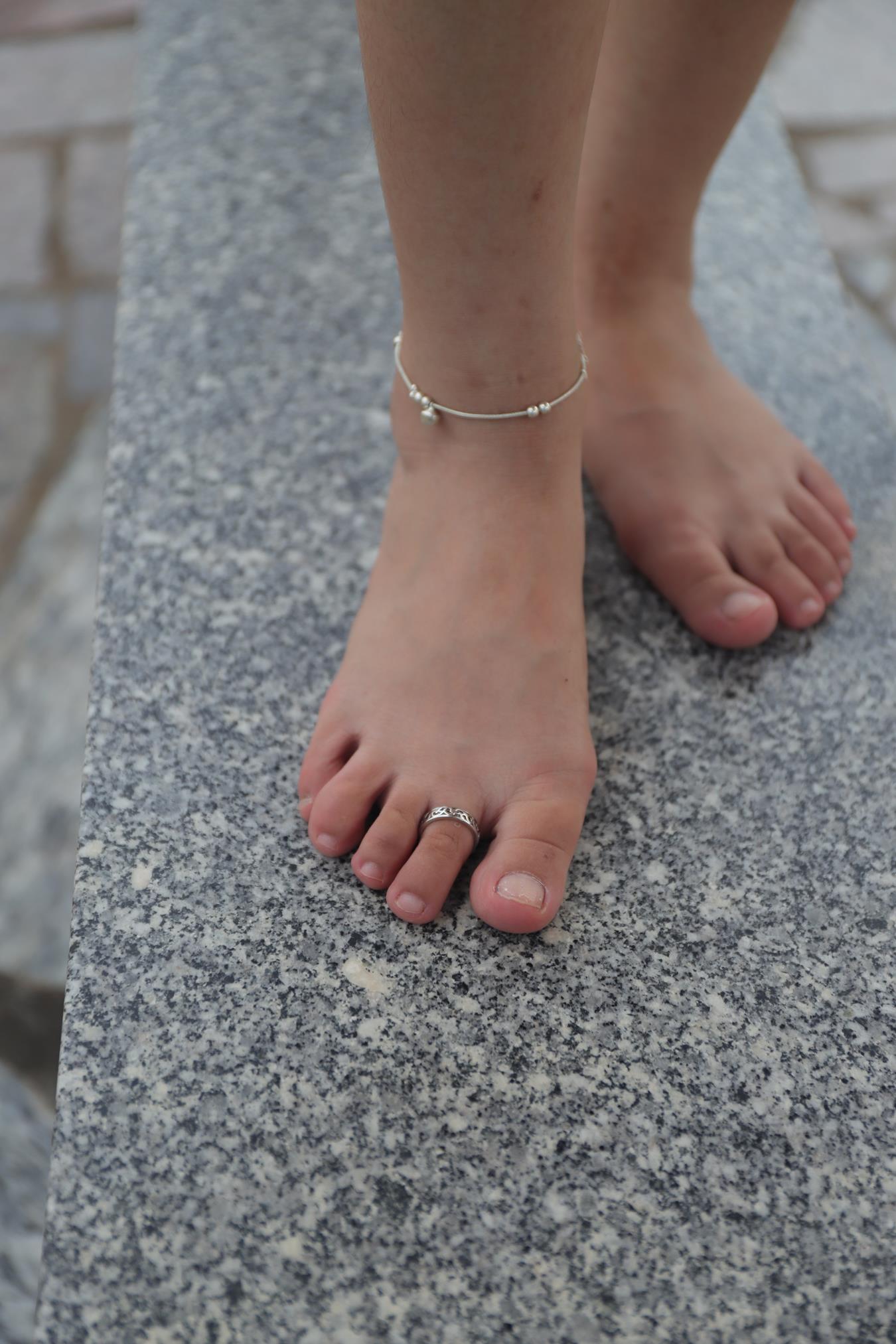 图片[122]-Pary摄影 NO.006 气质美少妇嫣茹在湖中亭大方秀脚[135P] – 速更版-美库