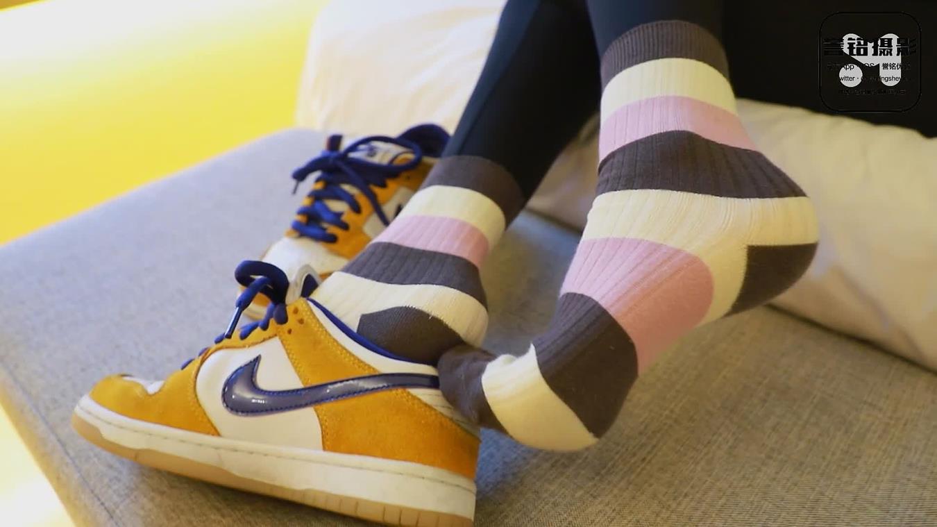 图片[22]-[誉铭传媒]袜足摄影 2022年《2022.12.01特约作品》[74P] – 速更版-美库