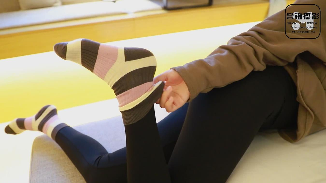 图片[38]-[誉铭传媒]袜足摄影 2022年《2022.12.01特约作品》[74P] – 速更版-美库