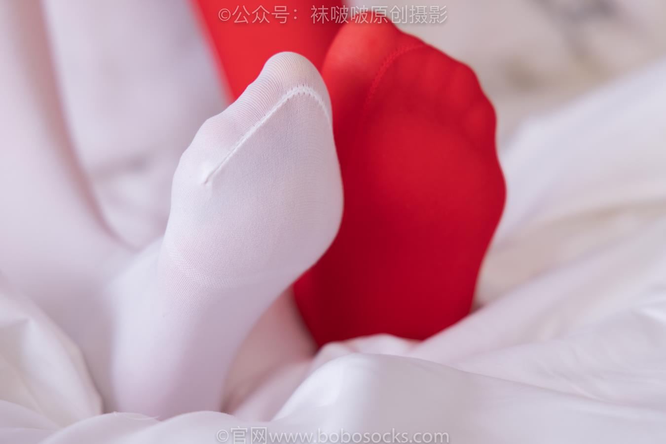 图片[111]-[BoBoSocks袜啵啵]NO.152 稚予-圣诞服、帆布鞋、厚白丝、厚红丝[135P] – 速更版-美库