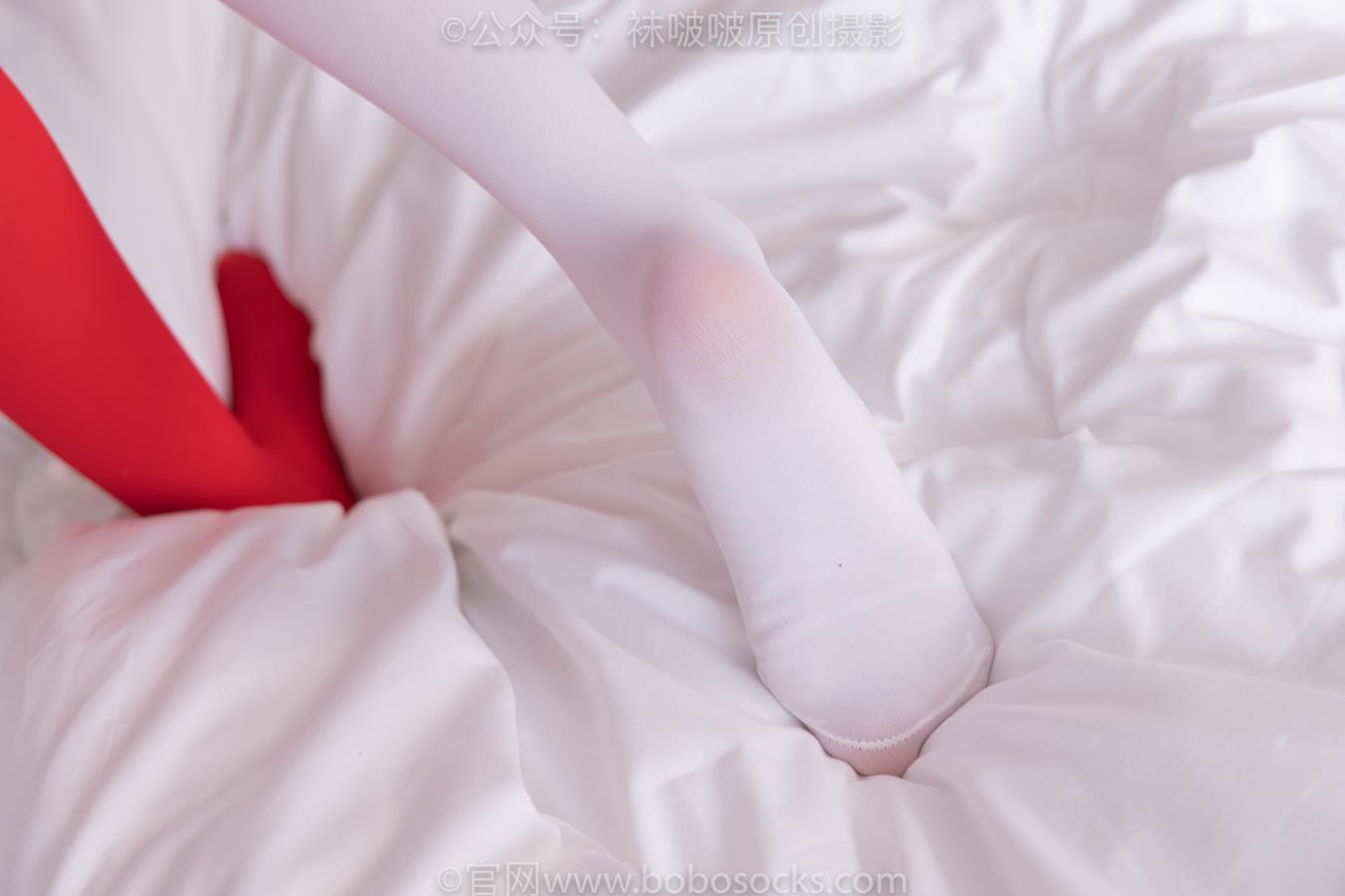 图片[116]-[BoBoSocks袜啵啵]NO.152 稚予-圣诞服、帆布鞋、厚白丝、厚红丝[135P] – 速更版-美库