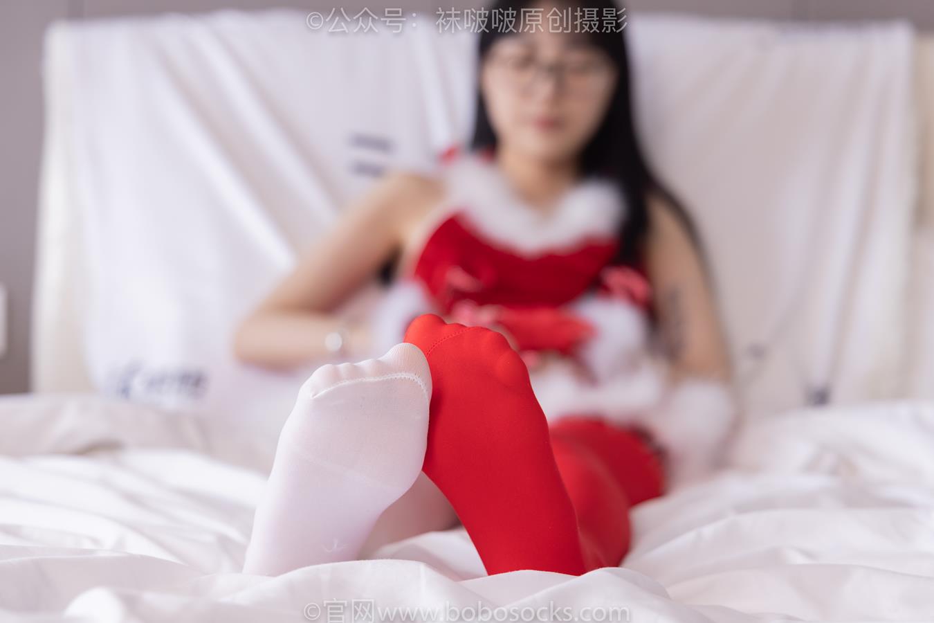 图片[124]-[BoBoSocks袜啵啵]NO.152 稚予-圣诞服、帆布鞋、厚白丝、厚红丝[135P] – 速更版-美库