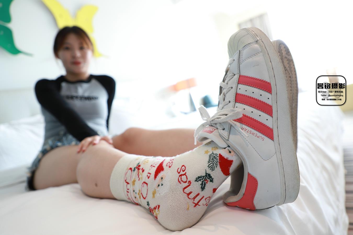 图片[16]-[誉铭传媒]袜足摄影 2022年《圣诞节专享作品》[80P] – 速更版-美库