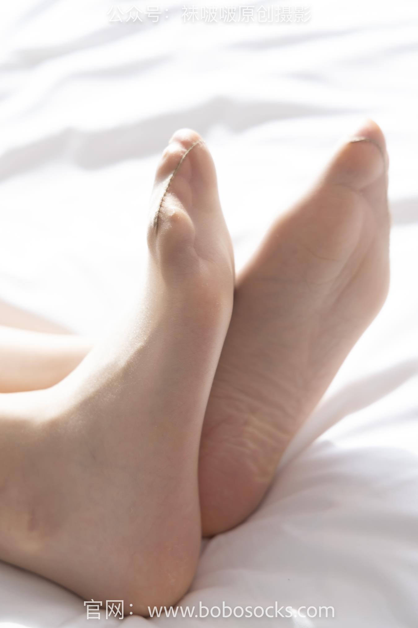 图片[55]-[BoBoSocks袜啵啵]NO.153 小甜豆-华伦天奴高跟鞋、油亮肉丝、油亮白丝、圣诞服[140P] – 速更版-美库