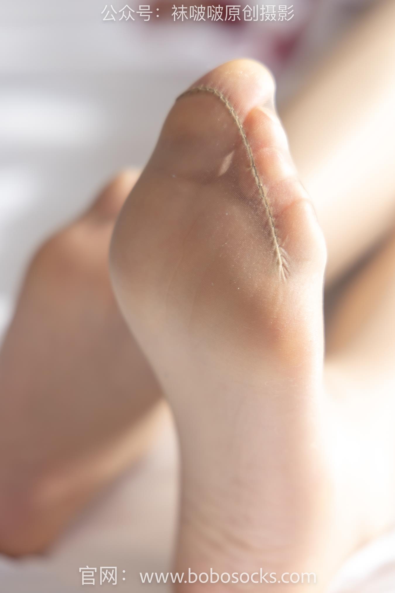 图片[58]-[BoBoSocks袜啵啵]NO.153 小甜豆-华伦天奴高跟鞋、油亮肉丝、油亮白丝、圣诞服[140P] – 速更版-美库