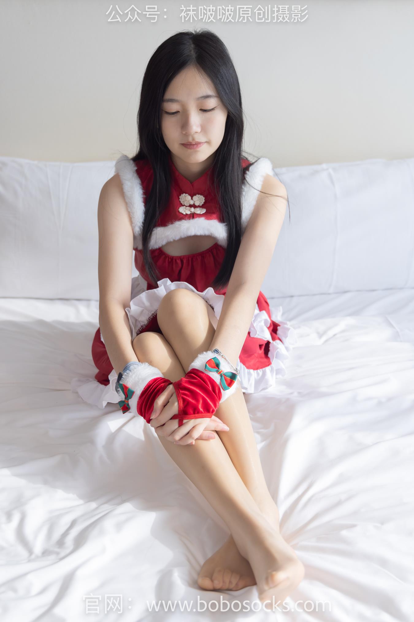 图片[61]-[BoBoSocks袜啵啵]NO.153 小甜豆-华伦天奴高跟鞋、油亮肉丝、油亮白丝、圣诞服[140P] – 速更版-美库