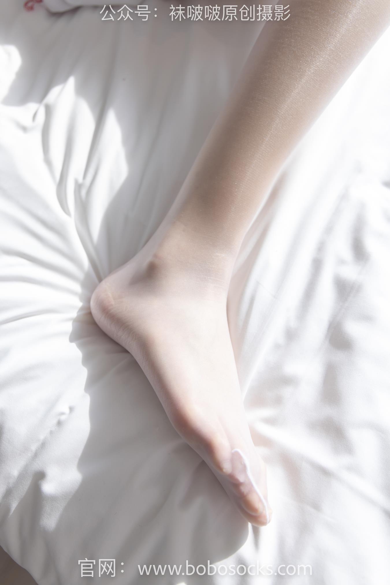 图片[75]-[BoBoSocks袜啵啵]NO.153 小甜豆-华伦天奴高跟鞋、油亮肉丝、油亮白丝、圣诞服[140P] – 速更版-美库