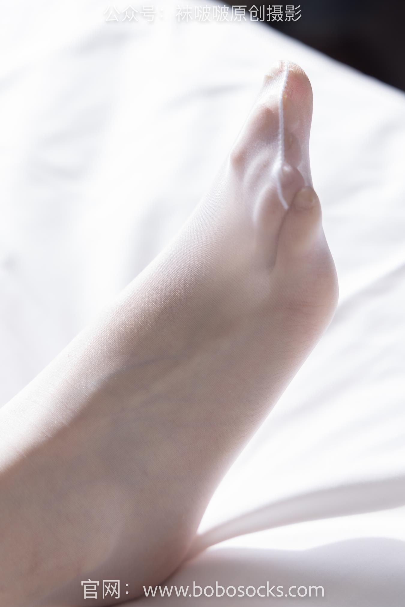 图片[82]-[BoBoSocks袜啵啵]NO.153 小甜豆-华伦天奴高跟鞋、油亮肉丝、油亮白丝、圣诞服[140P] – 速更版-美库