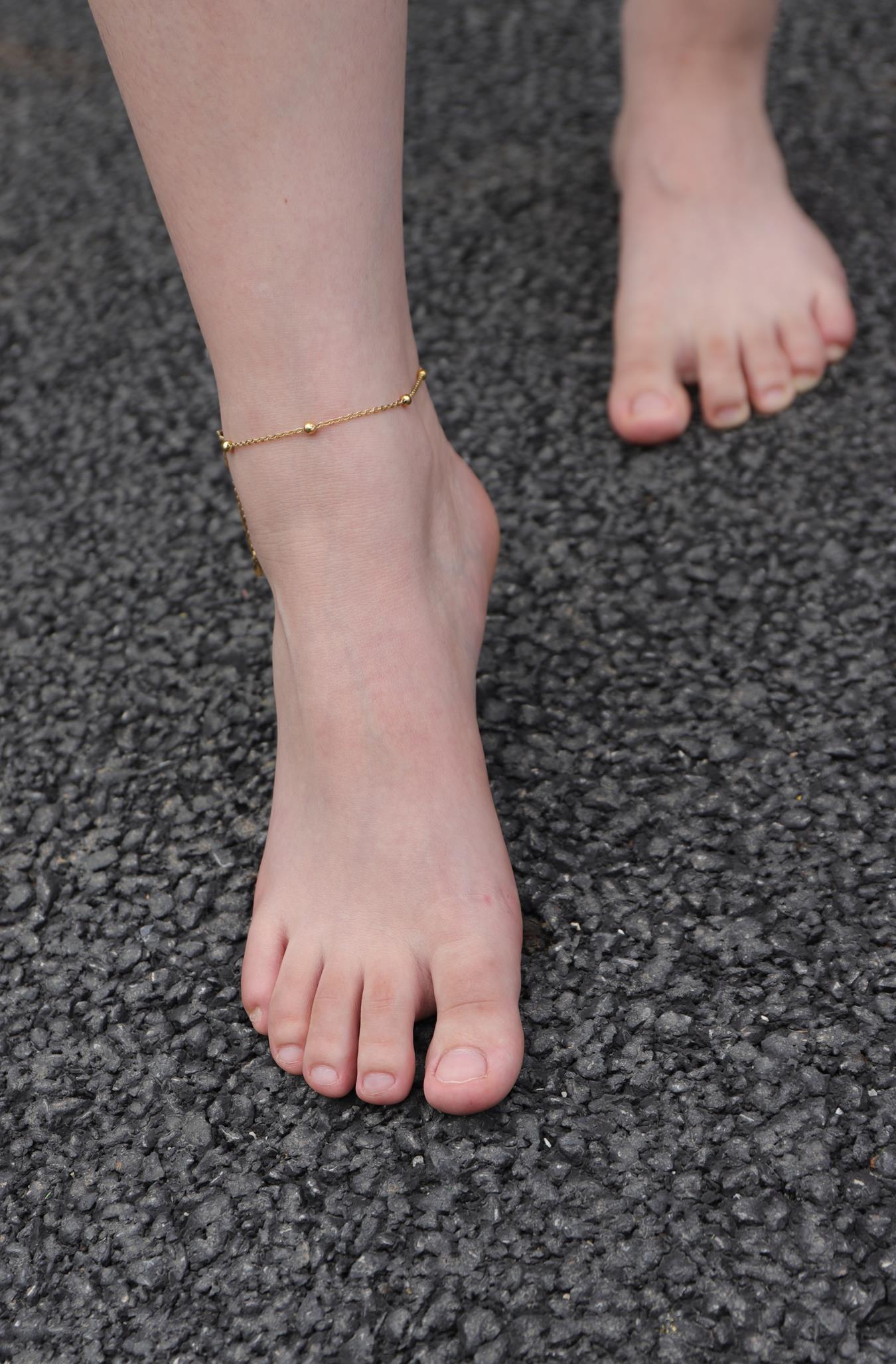 图片[47]-Pary摄影 NO.008 新模琳琳从运动鞋里拿出来的原味小白脚[153P] – 速更版-美库